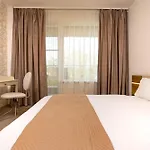 Magnolia Gardens -1bd With Balcony & Parking By Flat Mаnager شقة *