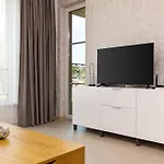 Magnolia Gardens -1bd With Balcony & Parking By Flat Mаnager * بلوفديف