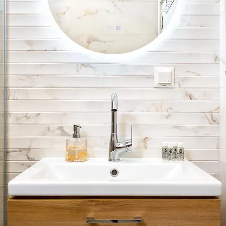 Apartment Magnolia Gardens -1bd With Balcony & Parking By Flat Mаnager Plovdiv