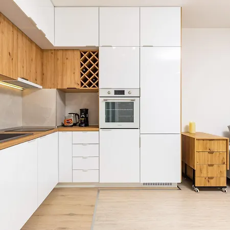 Magnolia Gardens -1bd With Balcony & Parking By Flat Mаnager Lejlighed *