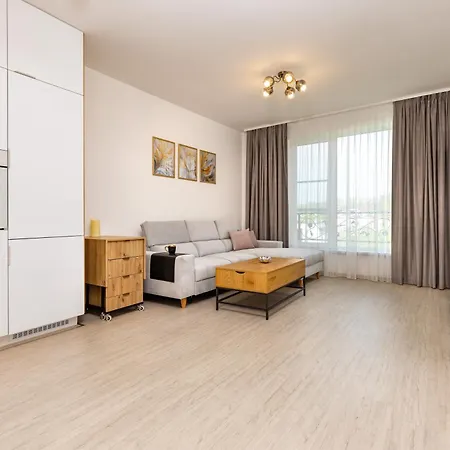 Magnolia Gardens -1bd With Balcony & Parking * Filibe