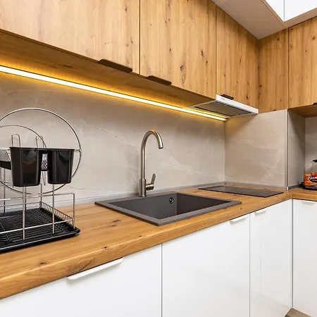 Magnolia Gardens -1bd With Balcony & Parking * Filibe