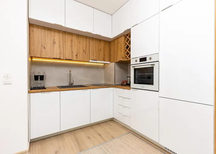 Magnolia Gardens -1bd With Balcony & Parking By Flat Mаnager Apartamento